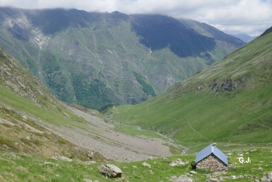 Cabane du Barbat et Ruisseau de Garren Blanc.